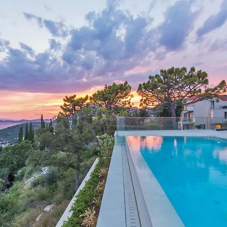Beautiful Dubrovnik 5 Bedrooms Gold Dubrovnik Stylish Furnishings Wonderful Sea Views Villa