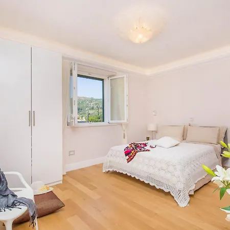 Beautiful Dubrovnik 5 Bedrooms Gold Dubrovnik Stylish Furnishings Wonderful Sea Views Vila