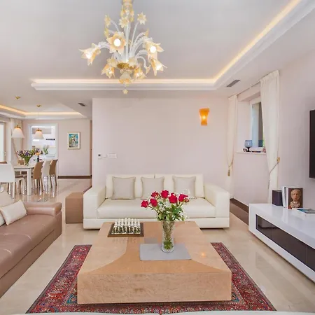 Beautiful Dubrovnik 5 Bedrooms Gold Dubrovnik Stylish Furnishings Wonderful Sea Views Vila *