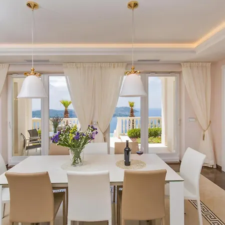 Vila Beautiful Dubrovnik 5 Bedrooms Gold Dubrovnik Stylish Furnishings Wonderful Sea Views Orasac