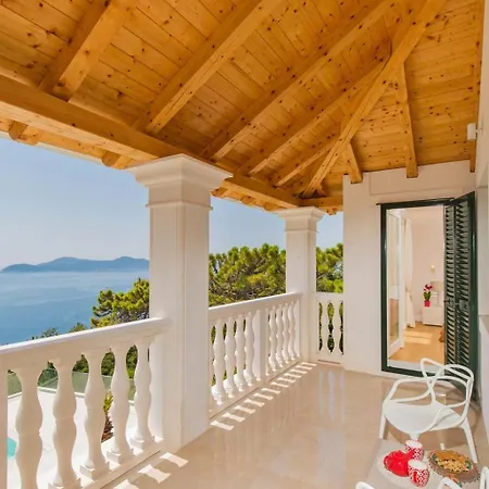 Beautiful Dubrovnik 5 Bedrooms Gold Dubrovnik Stylish Furnishings Wonderful Sea Views