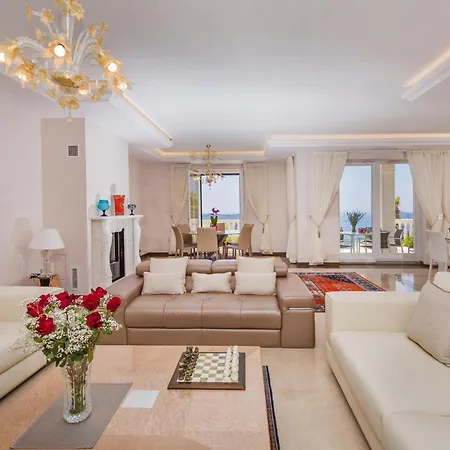 Beautiful Dubrovnik 5 Bedrooms Gold Dubrovnik Sea Views וילה
